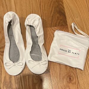 NWOT The House of Flats foldable ballet flats